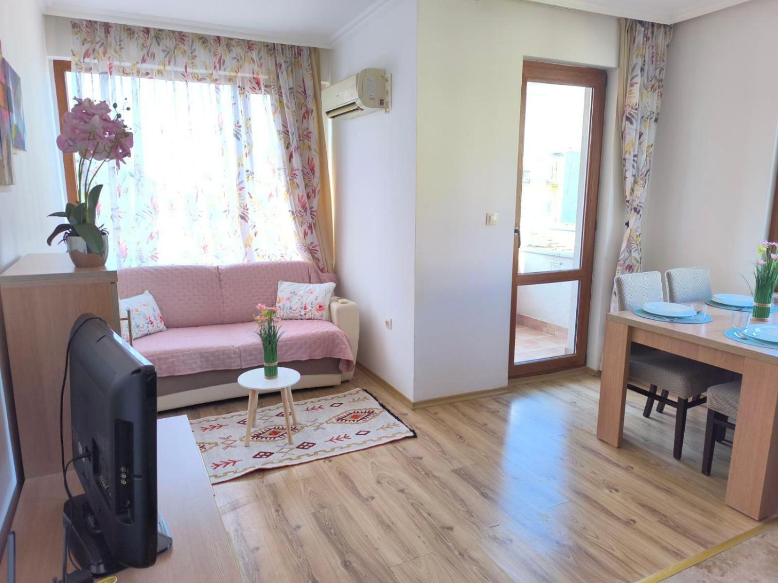 Rilska - Center And Sea Garden Apartment